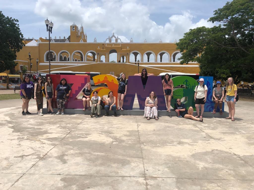 students at Universidad Marista de Mérida
